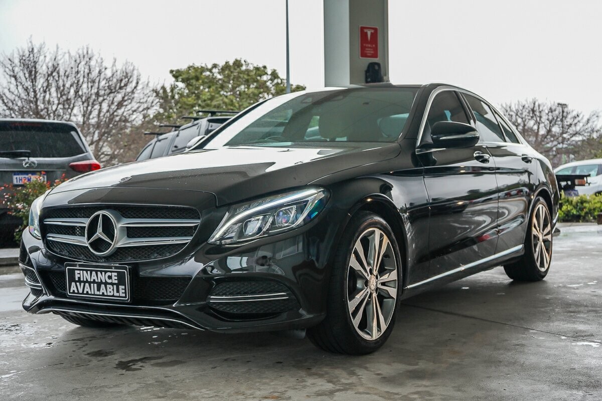 Mercedes Benz C-class image 4