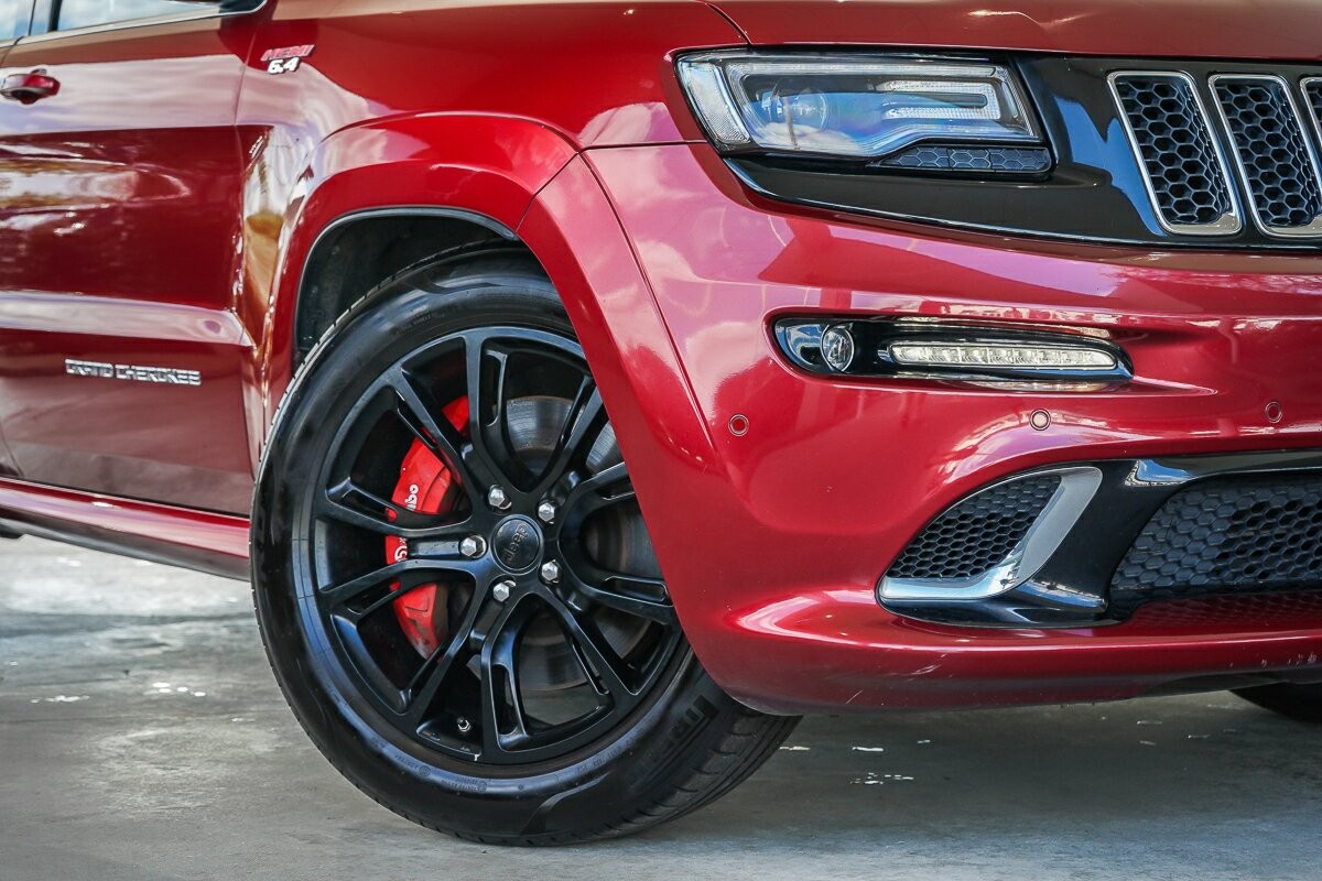 Jeep Grand Cherokee image 2