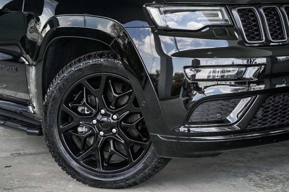 Jeep Grand Cherokee image 2