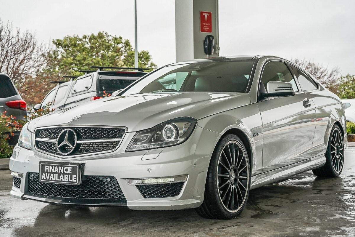 Mercedes Benz C-class image 4