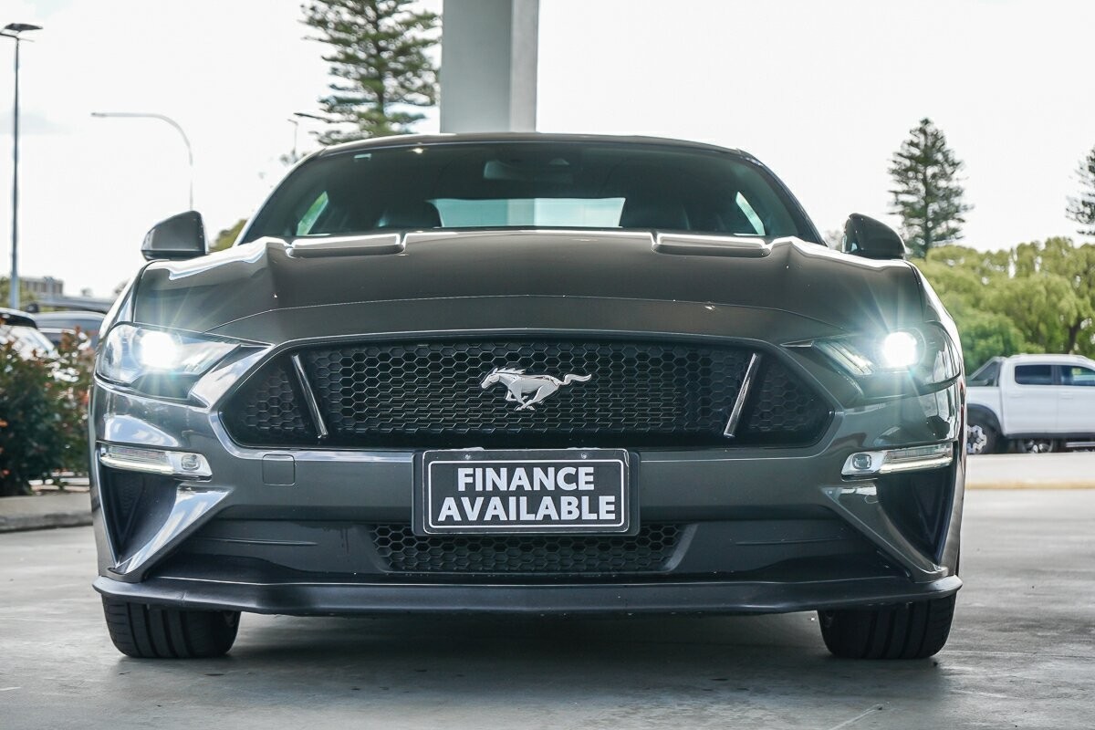 Ford Mustang image 3