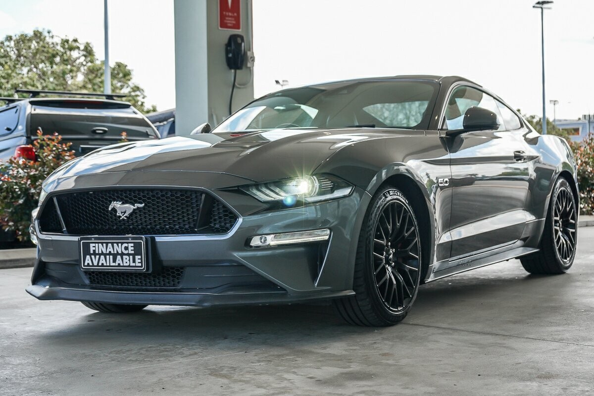 Ford Mustang image 4
