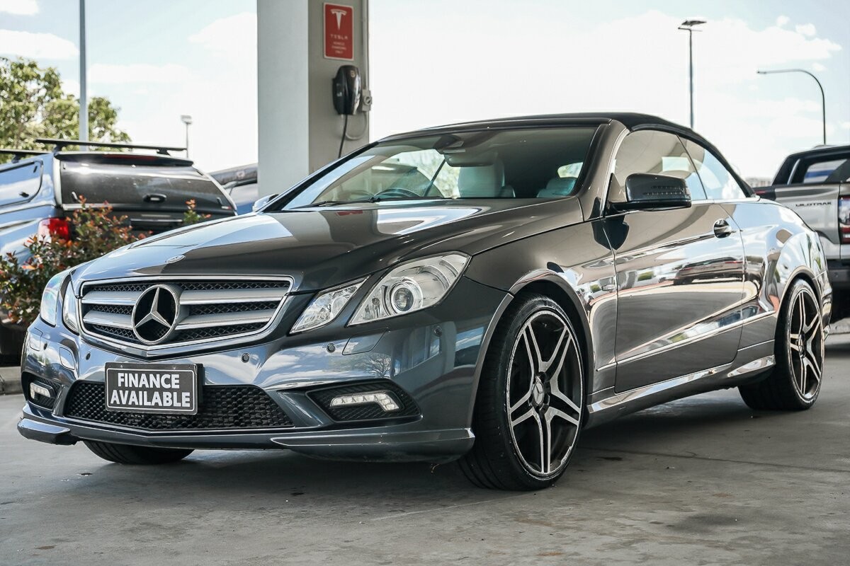 Mercedes Benz E-class image 3
