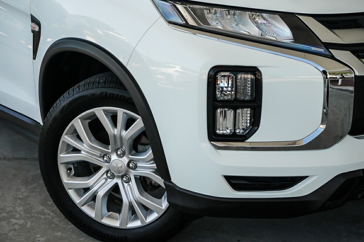 Mitsubishi Asx image 2