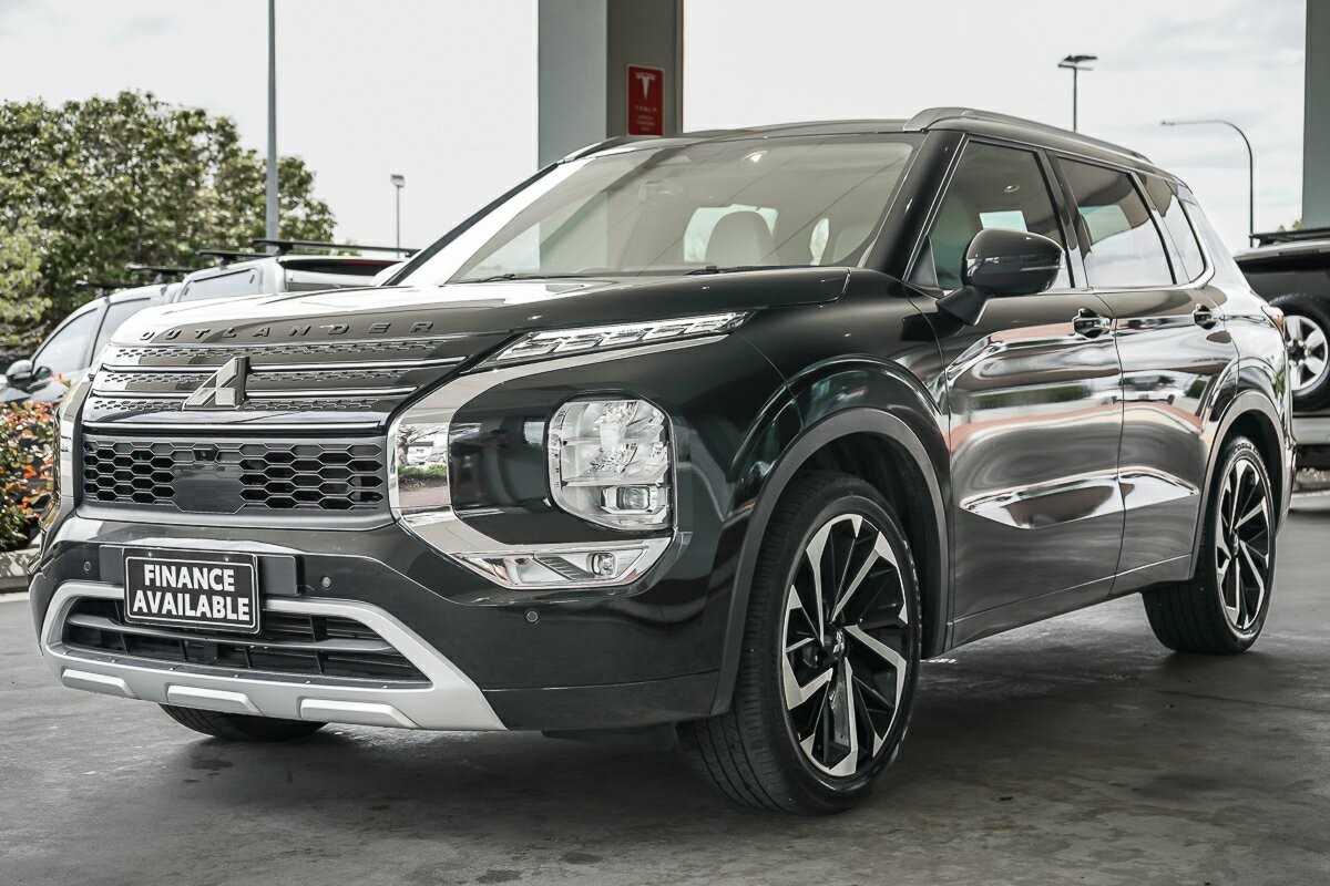 Mitsubishi Outlander image 4