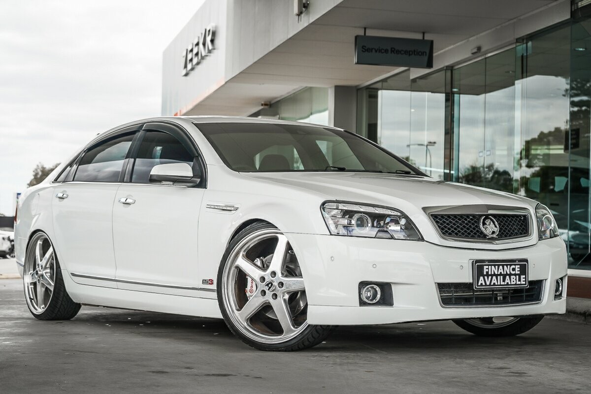 Holden Caprice image 1