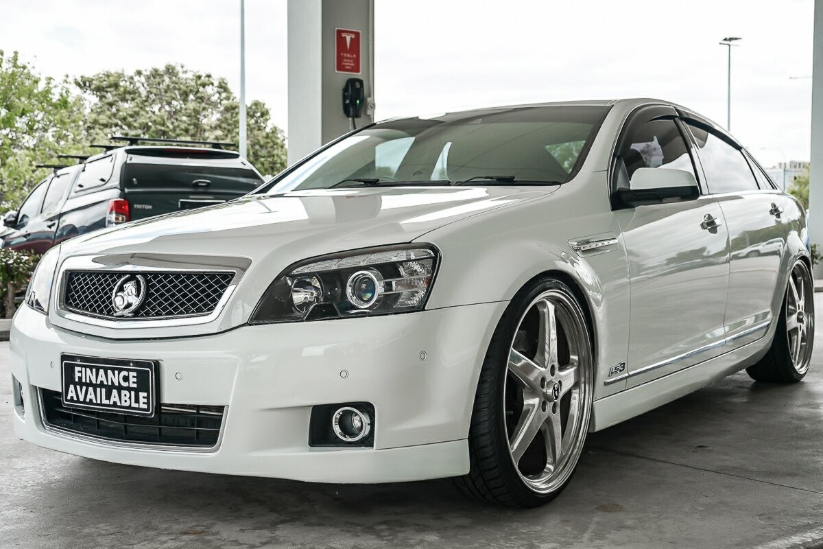 Holden Caprice image 4