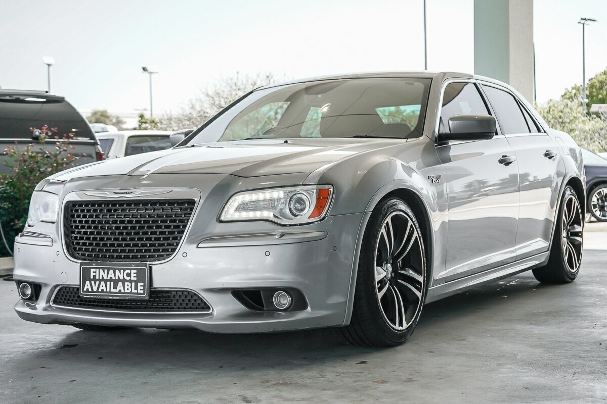 Chrysler 300 image 4