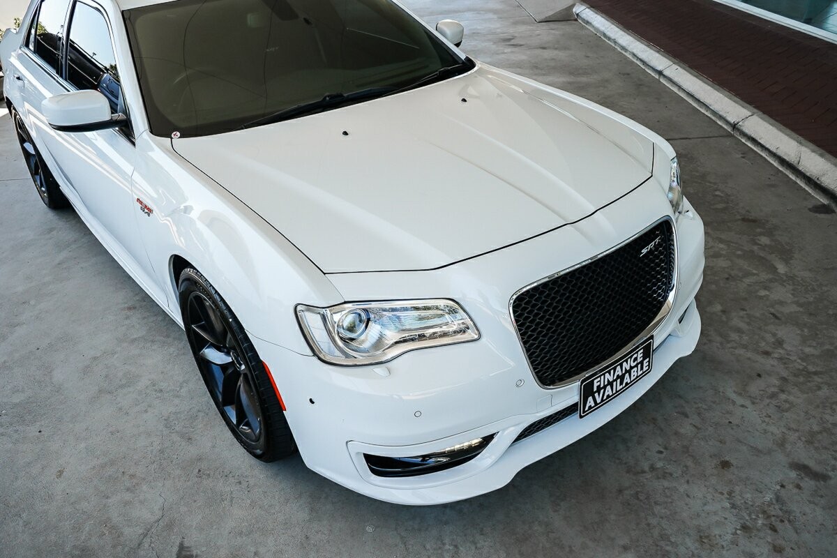 Chrysler 300 image 3