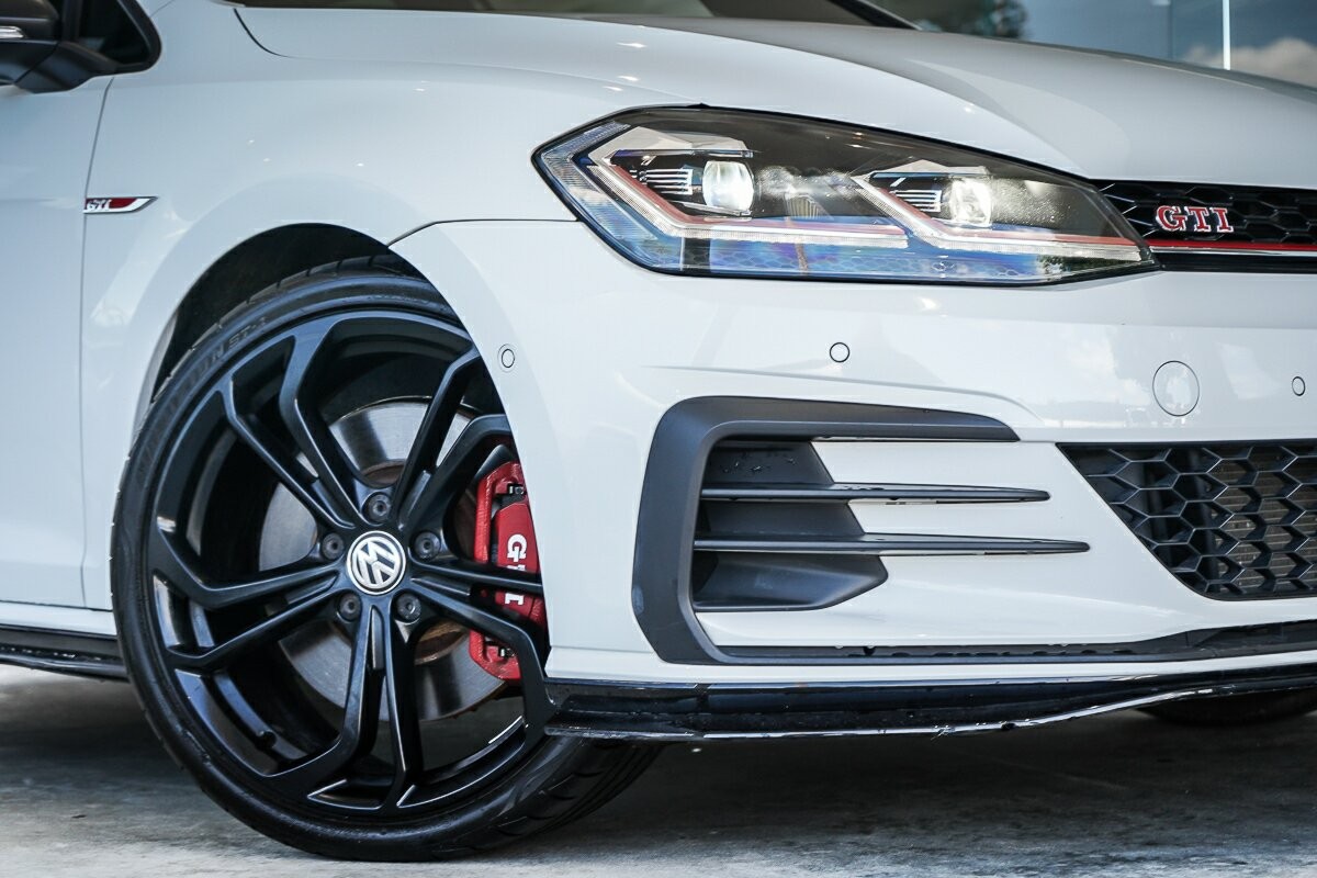 Volkswagen Golf image 2