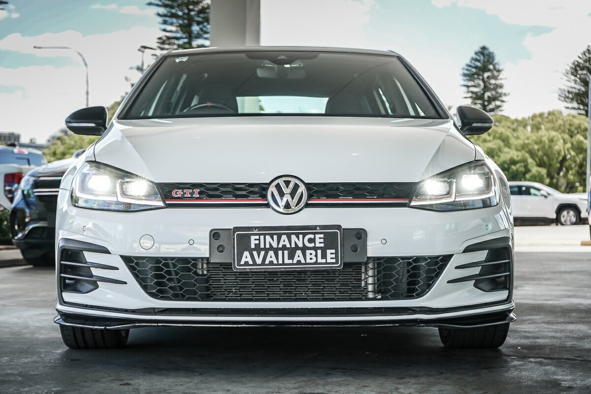 Volkswagen Golf image 3