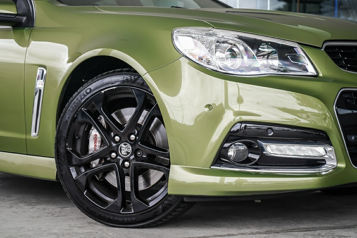 Holden Commodore image 2