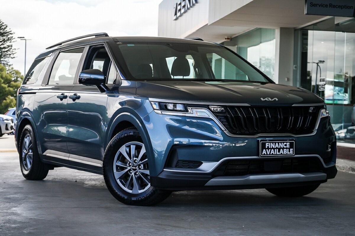 Kia Carnival image 1