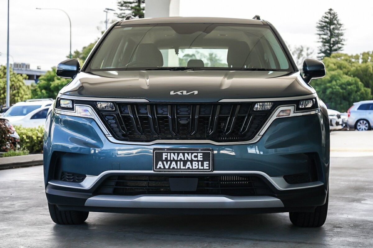 Kia Carnival image 3