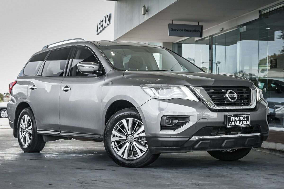 Nissan Pathfinder image 1