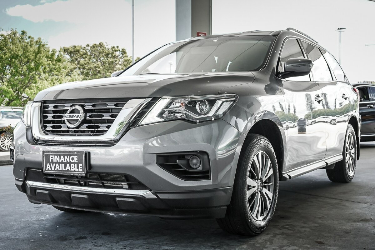 Nissan Pathfinder image 4