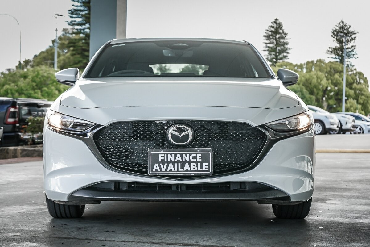 Mazda 3 image 3