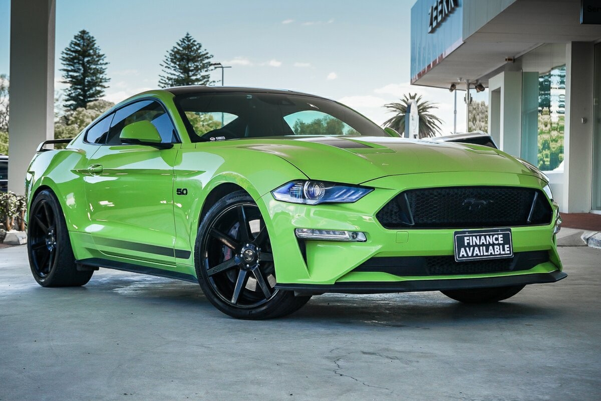 Ford Mustang image 1