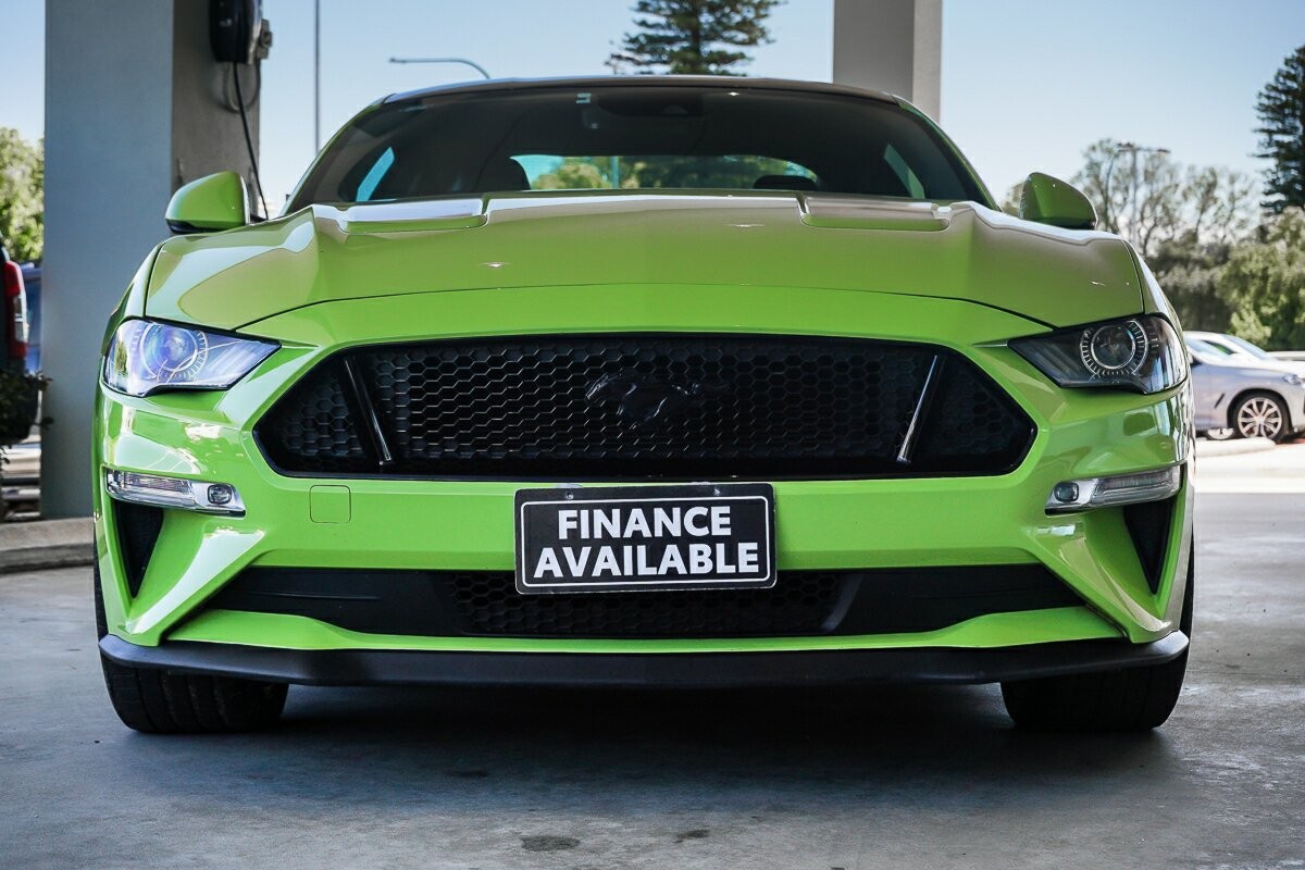 Ford Mustang image 2