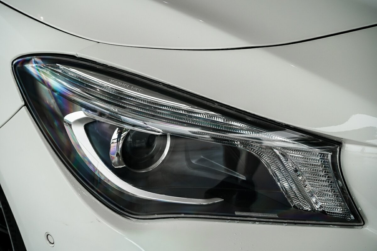 Mercedes Benz Cla-class image 2