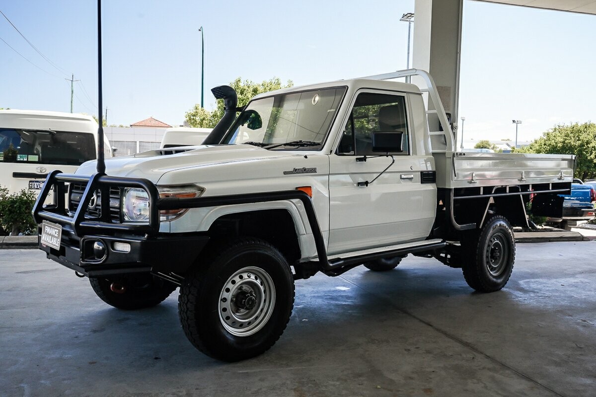 Toyota Landcruiser image 4