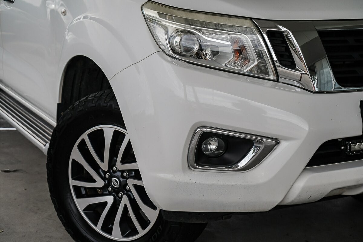Nissan Navara image 2