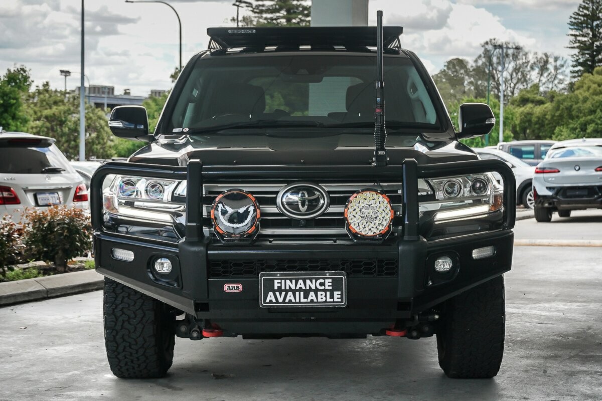 Toyota Landcruiser image 3