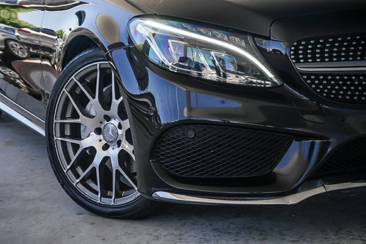 Mercedes Benz C-class image 2