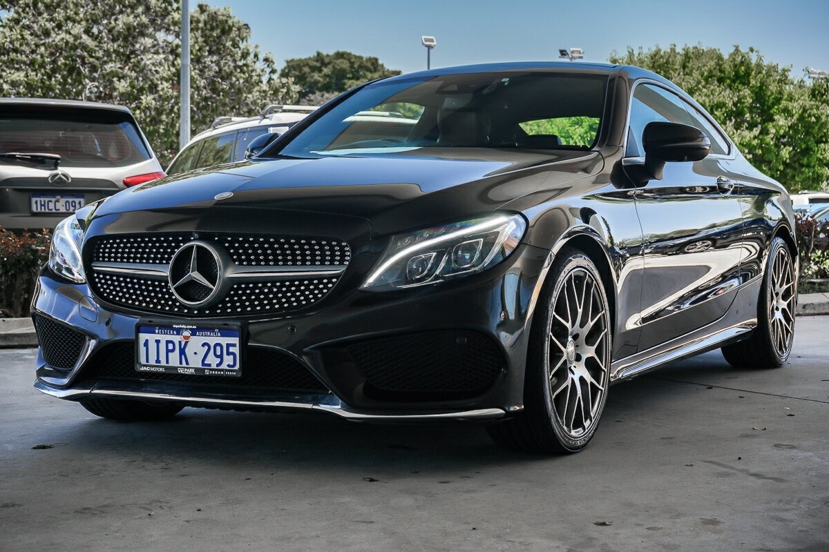 Mercedes Benz C-class image 4