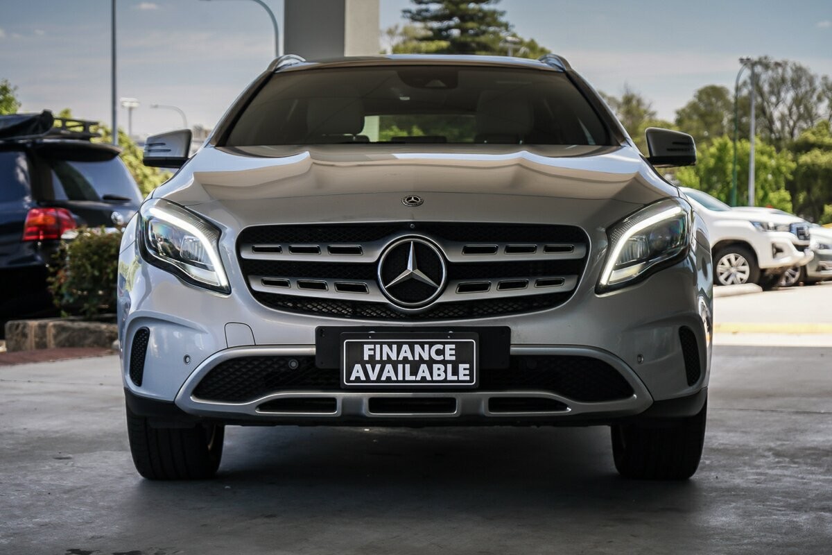 Mercedes Benz Gla-class image 3