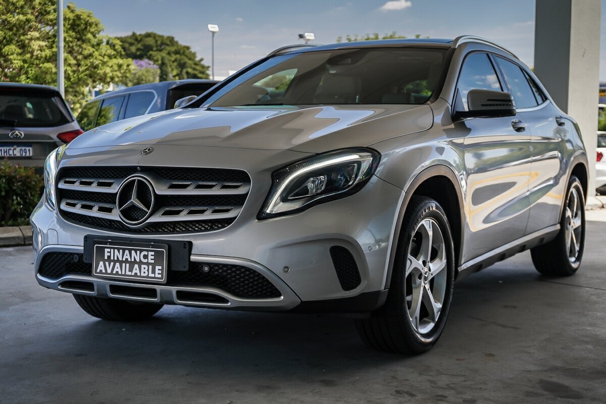 Mercedes Benz Gla-class image 4