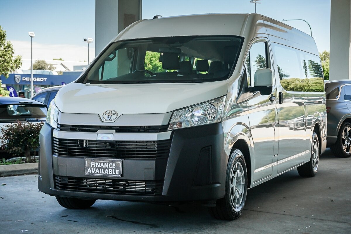 Toyota Hiace image 4