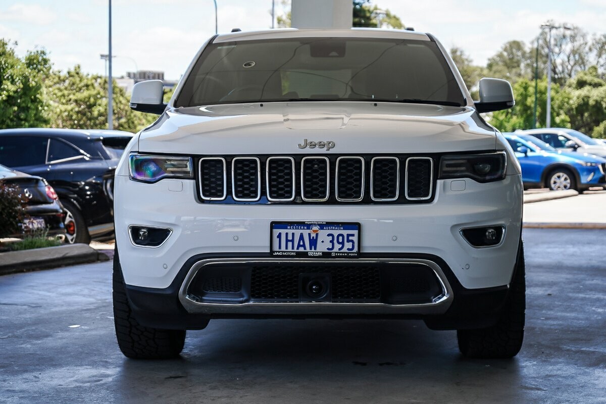 Jeep Grand Cherokee image 3