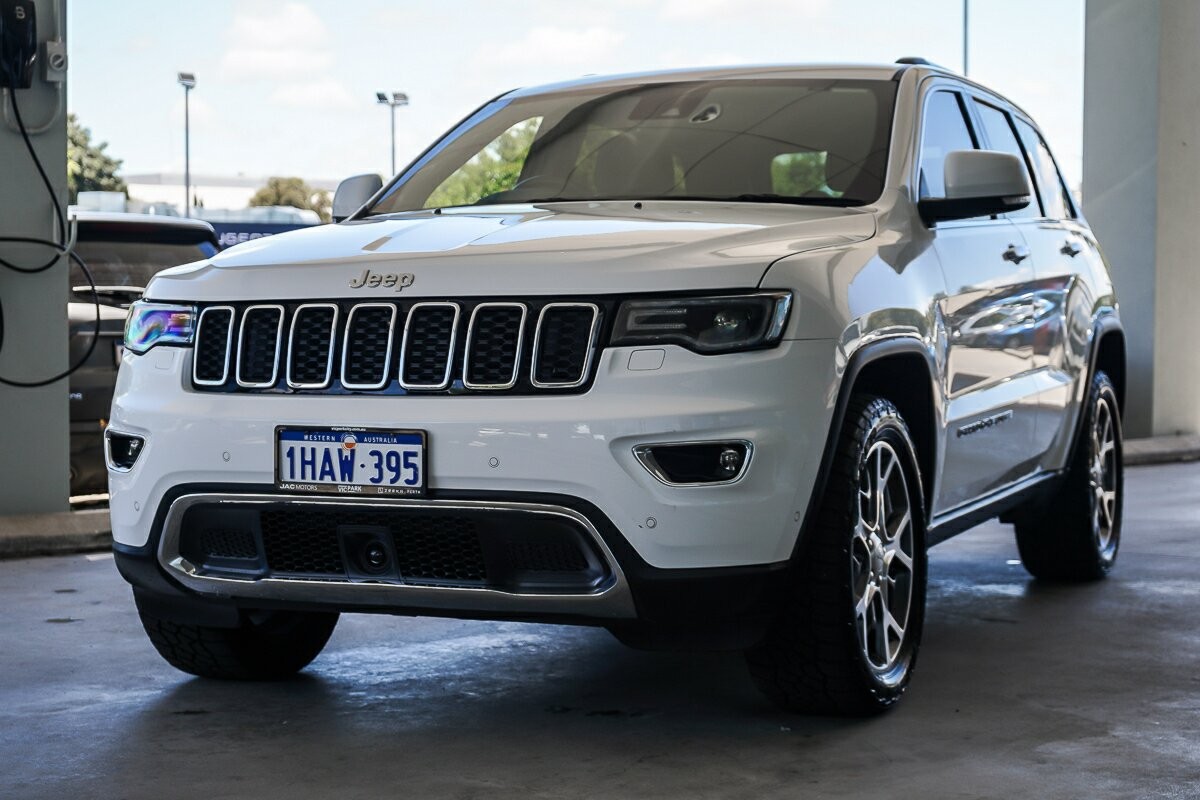 Jeep Grand Cherokee image 4