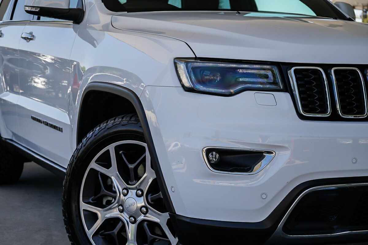 Jeep Grand Cherokee image 2