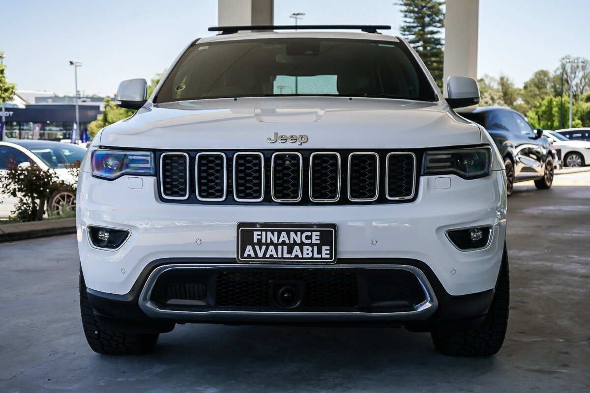 Jeep Grand Cherokee image 3