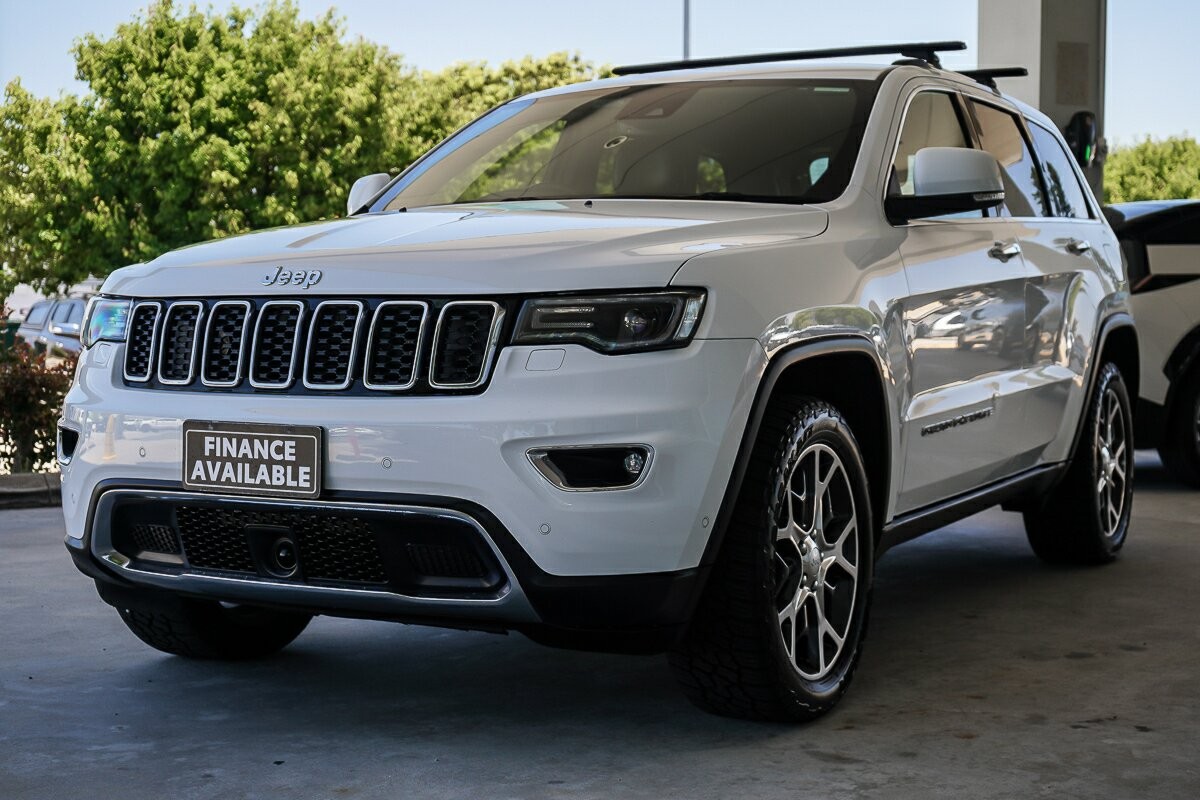 Jeep Grand Cherokee image 4