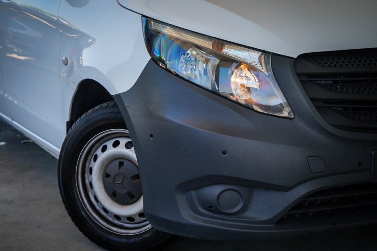 Mercedes Benz Vito image 2