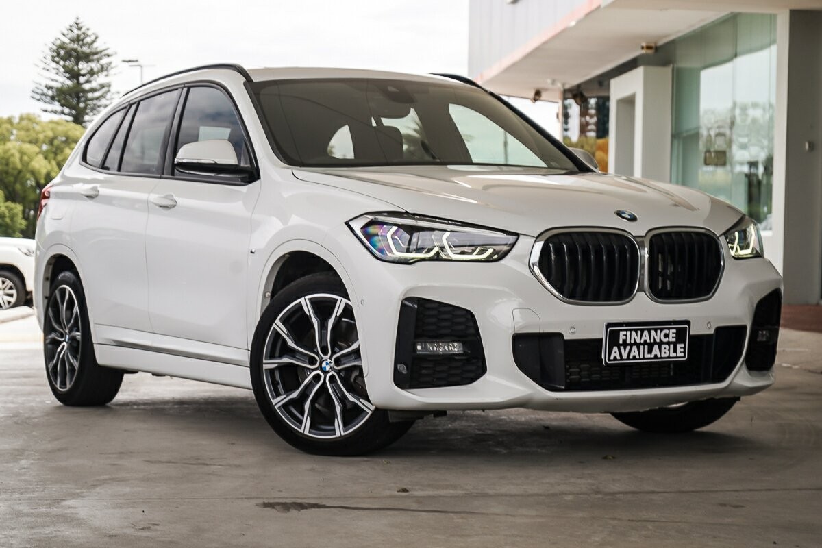 BMW X1 image 1