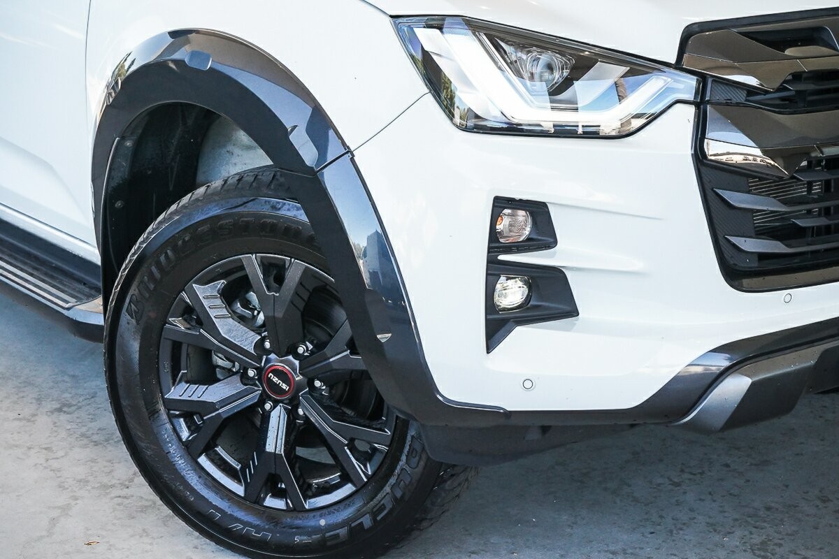 Isuzu D-max image 2