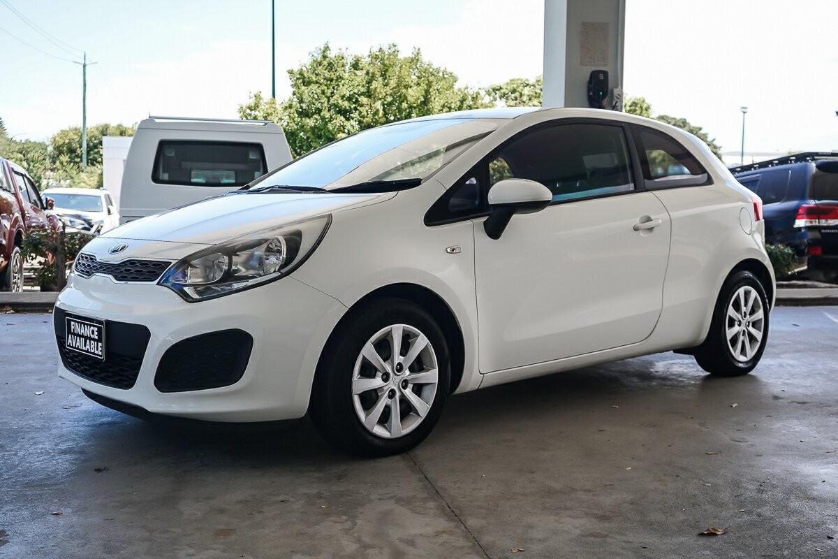 Kia Rio image 4