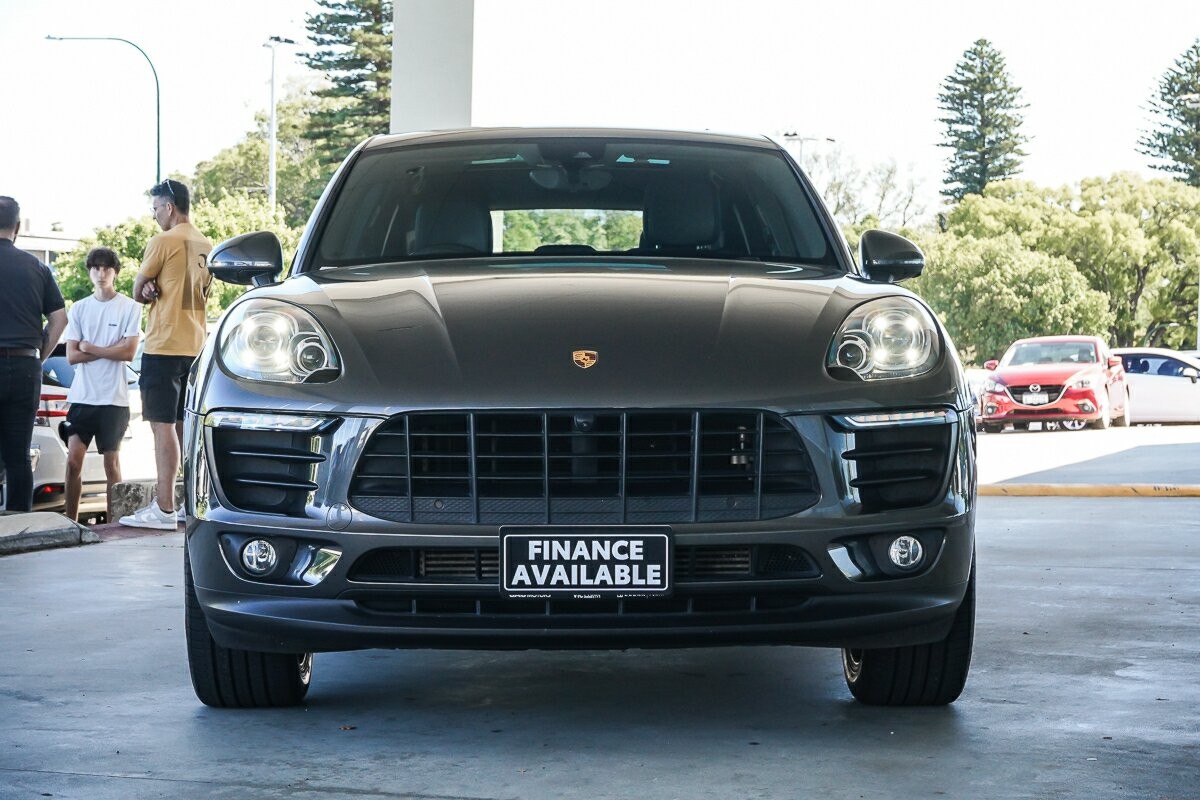 Porsche Macan image 3