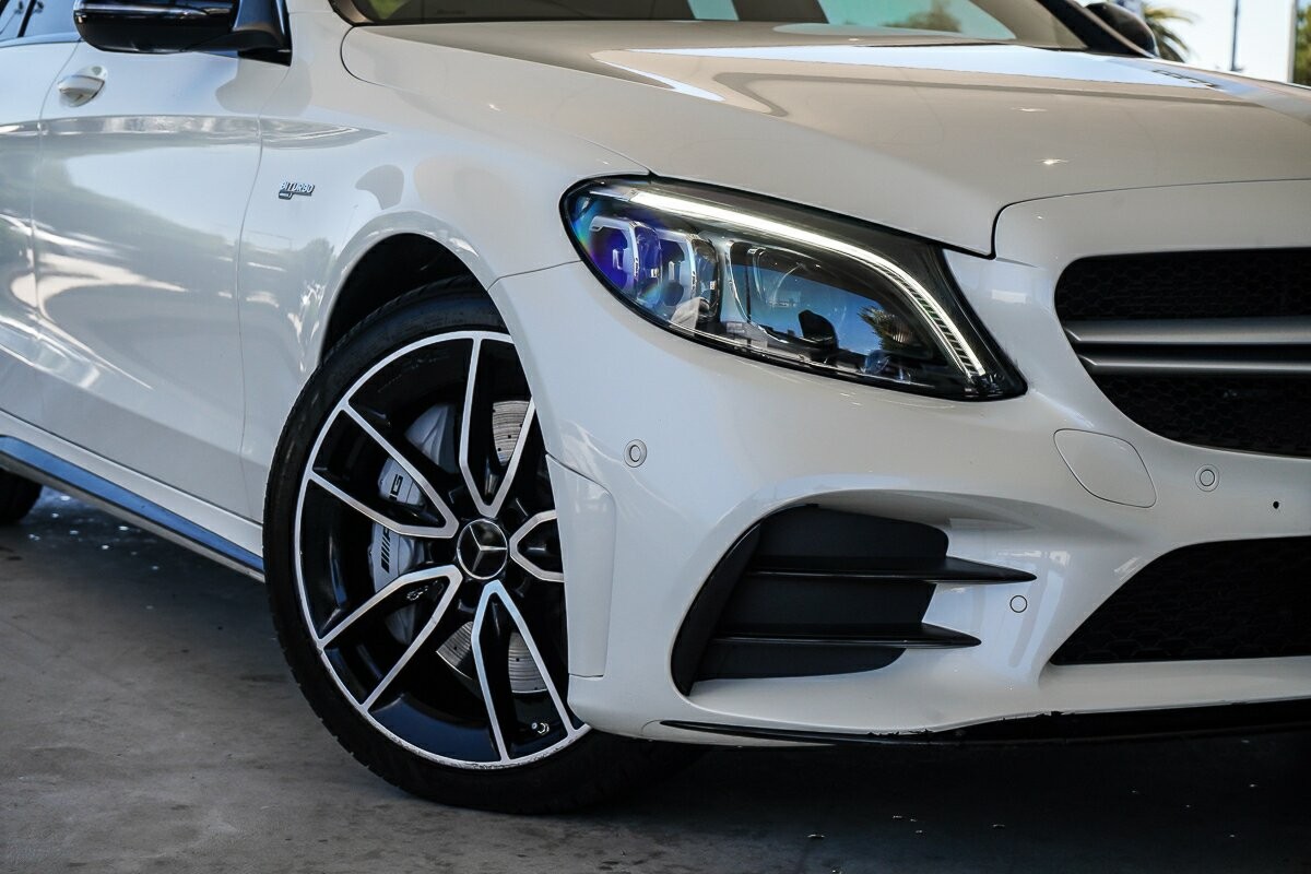 Mercedes Benz C-class image 2