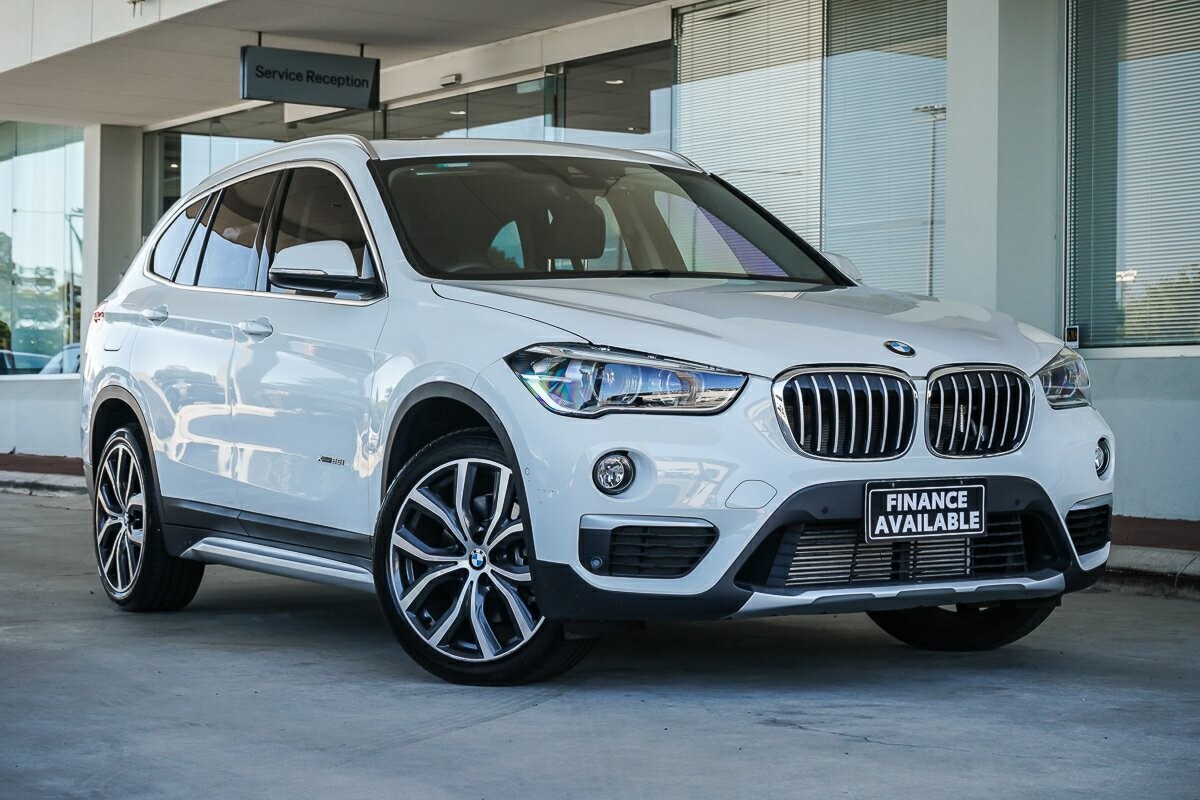 BMW X1 image 1
