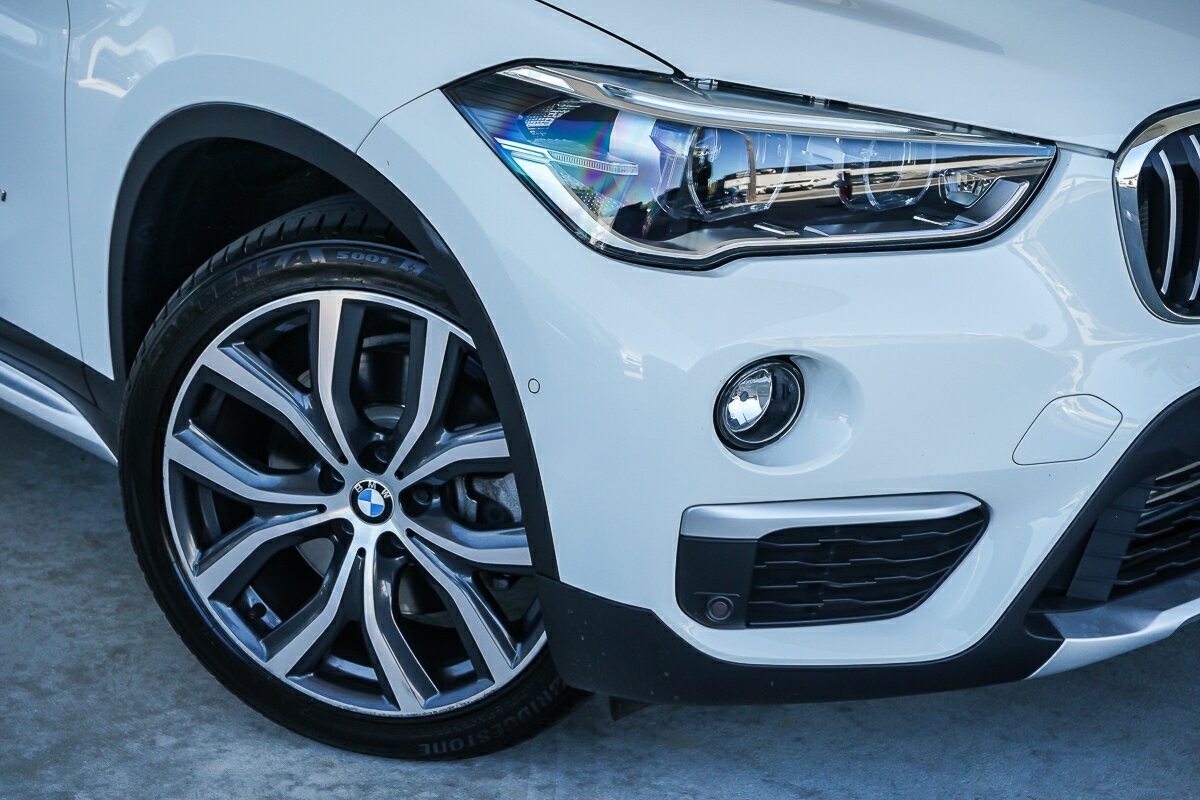 BMW X1 image 2