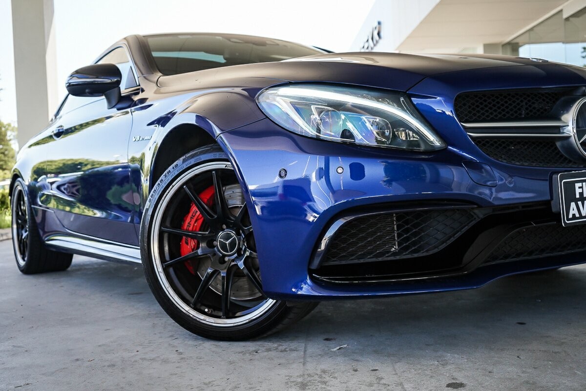 Mercedes Benz C-class image 2