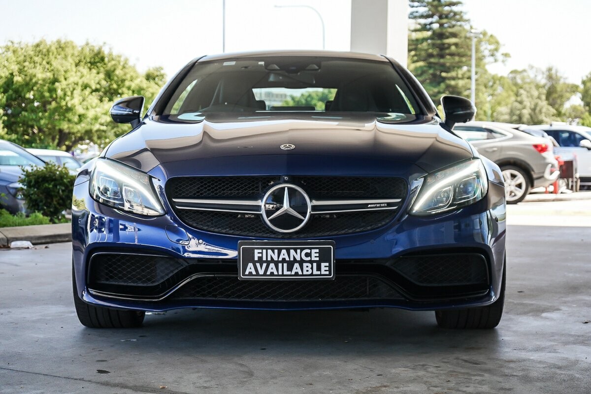 Mercedes Benz C-class image 3