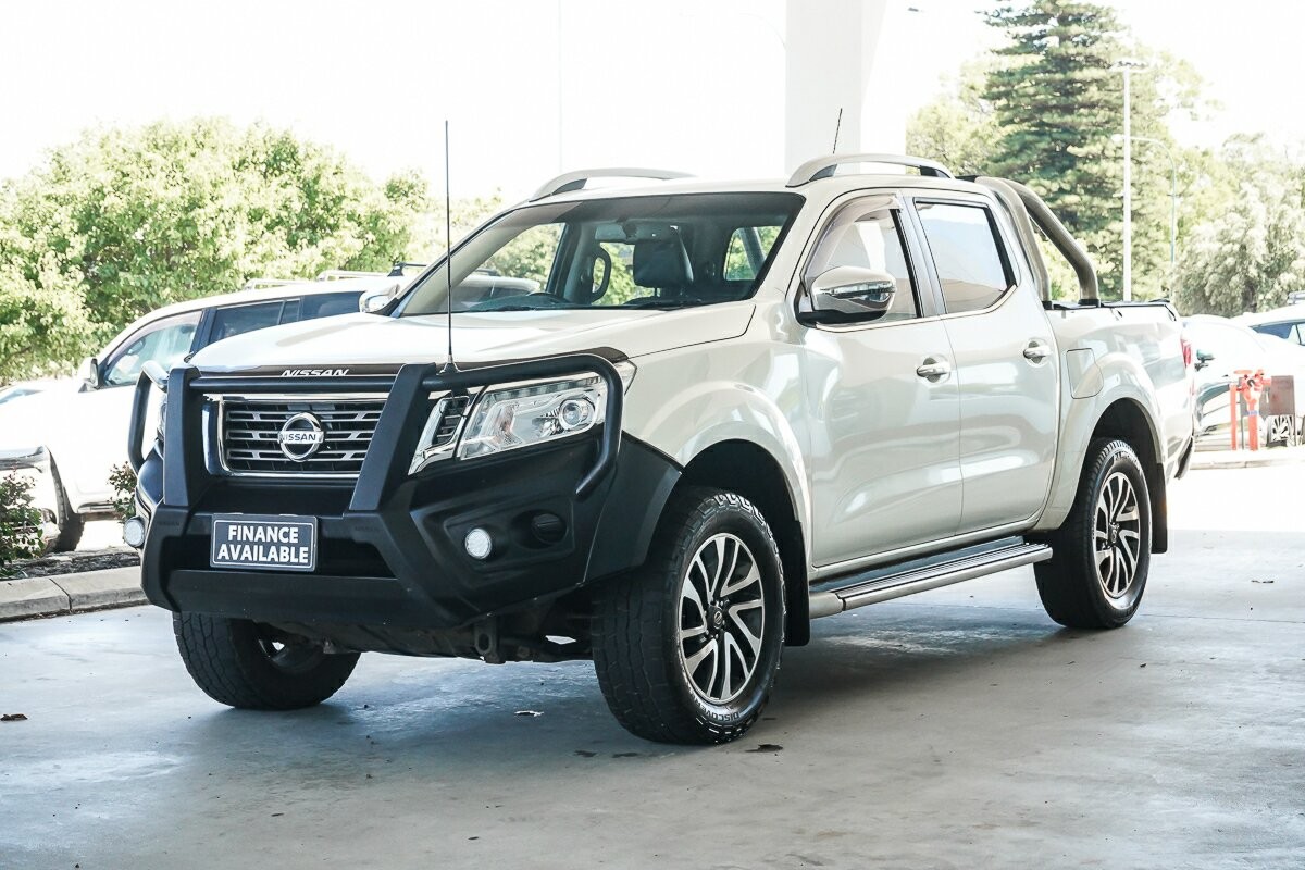 Nissan Navara image 4