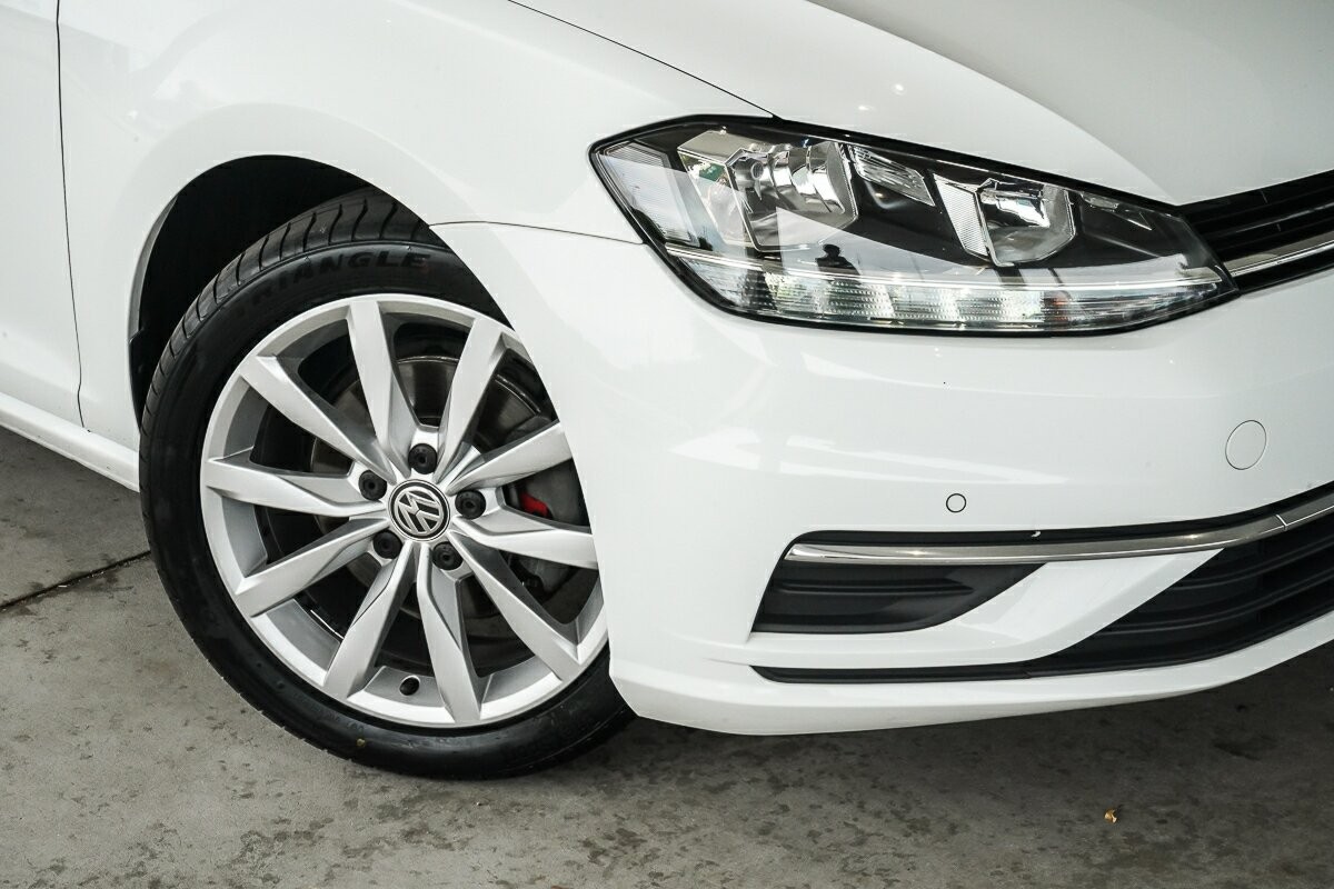 Volkswagen Golf image 2