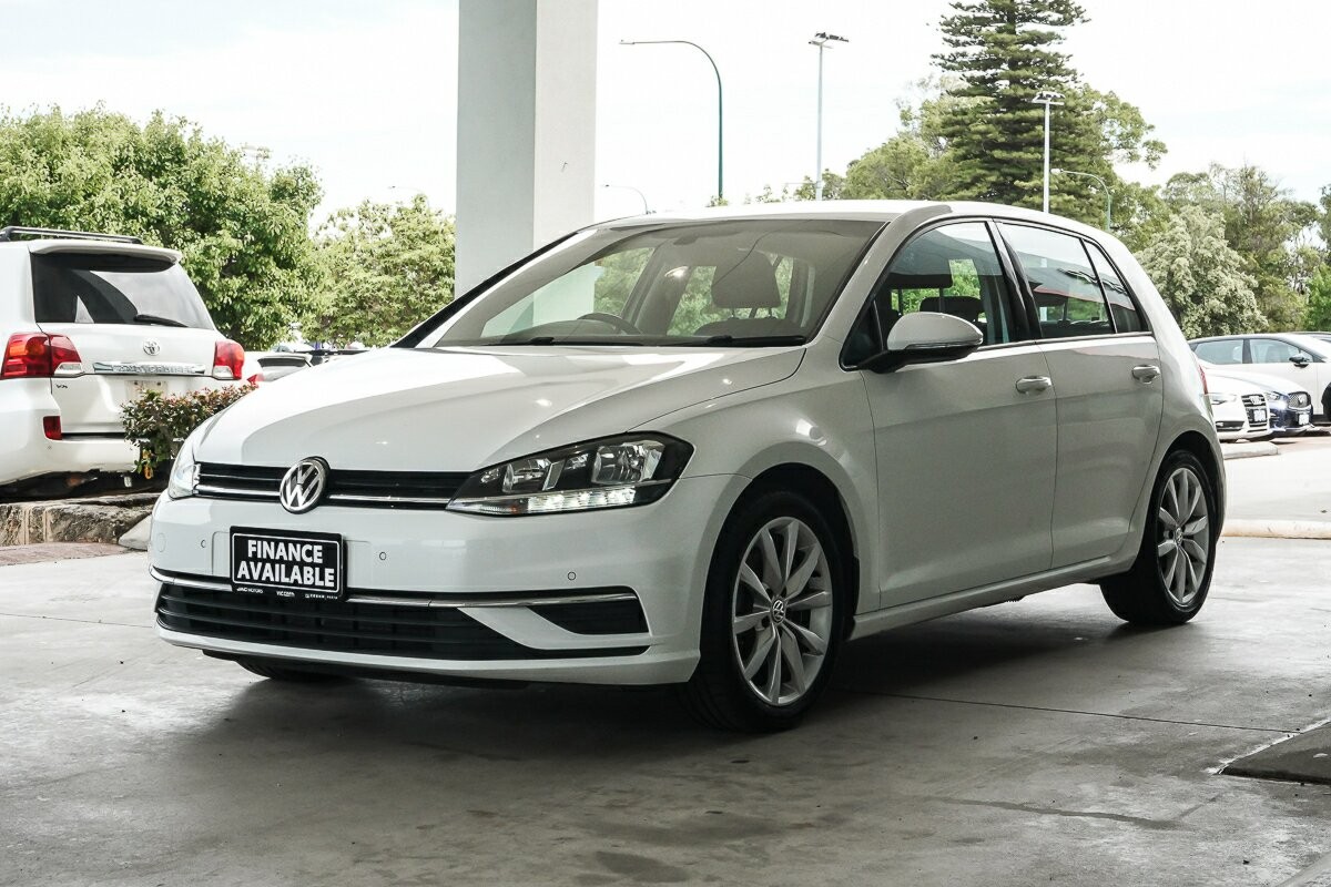 Volkswagen Golf image 4